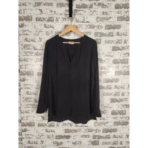 The Reset R Label Silk Blouse Size Medium Black V-Neck Chic Classy Career Wear‎